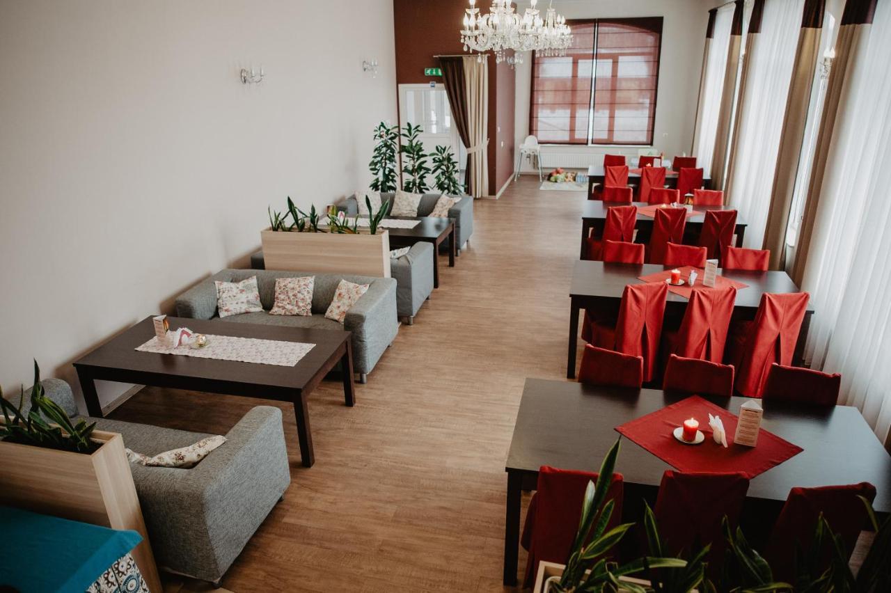 Hotel Zacisze Bratkowice Exteriör bild